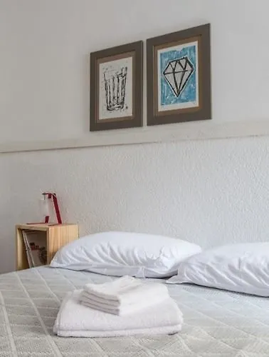 Hostel Lobo Urban Stay Sao Paulo Brazil